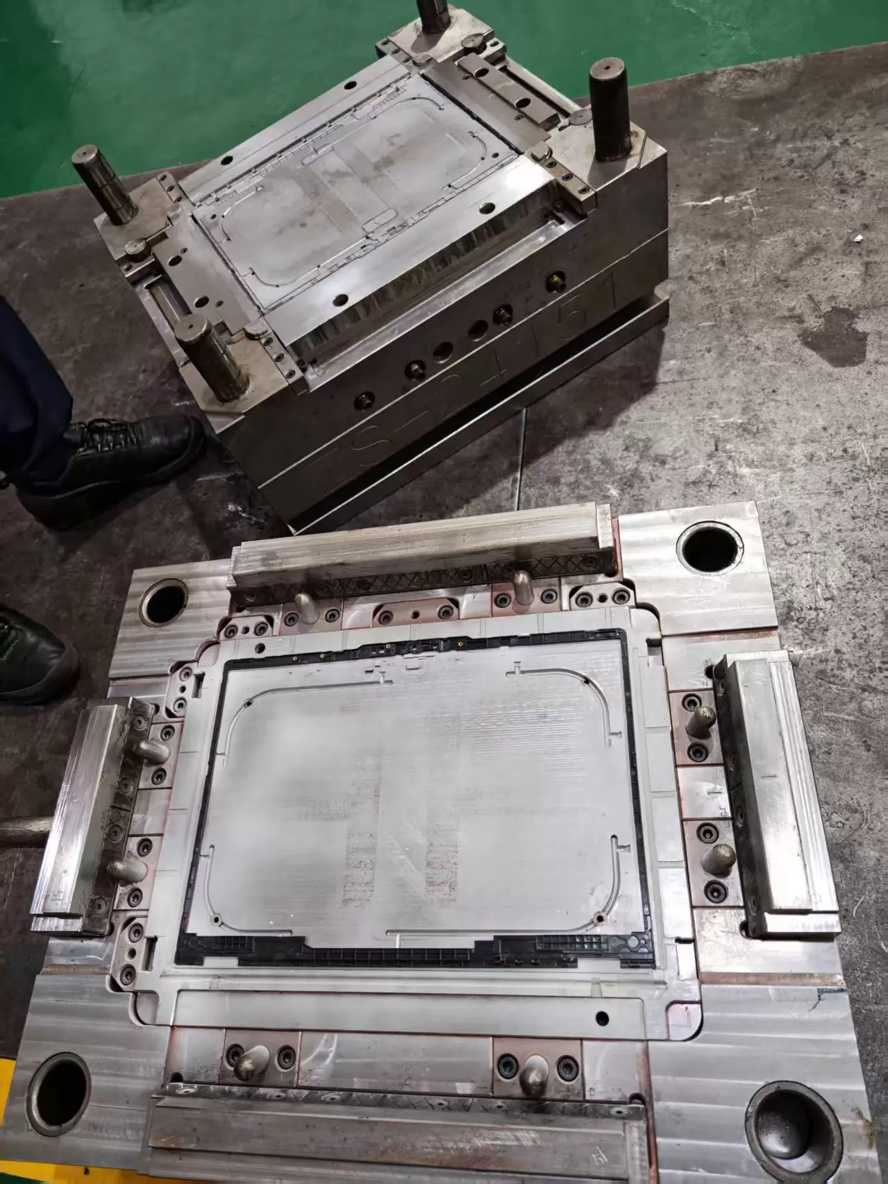 Large Precision Injection Molding